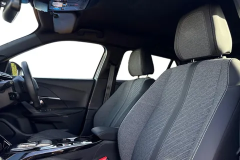 ND24DWE PEUGEOT e-2008 50kWh Allure Auto 5dr (7kW Charger) Thumbnail #10