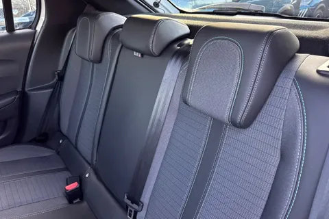 19 of 50 for PEUGEOT 208 1.2 PureTech Allure Euro 6 (s/s) 5dr