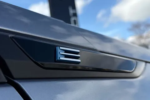 ND24DWE PEUGEOT e-2008 50kWh Allure Auto 5dr (7kW Charger) Thumbnail #24