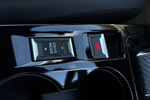 ND24DWE PEUGEOT e-2008 50kWh Allure Auto 5dr (7kW Charger) Thumbnail #36