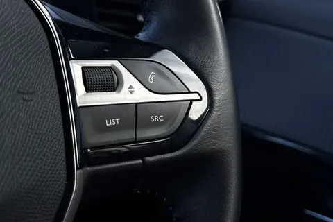 38 of 50 for PEUGEOT 208 1.2 PureTech Allure Euro 6 (s/s) 5dr