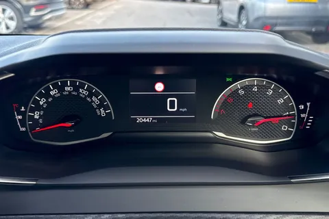 39 of 50 for PEUGEOT 208 1.2 PureTech Allure Euro 6 (s/s) 5dr