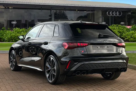  Audi S3 2.0 TFSI Black Edition Sportback S Tronic quattro Euro 6 (s/s) 5dr Thumbnail #3