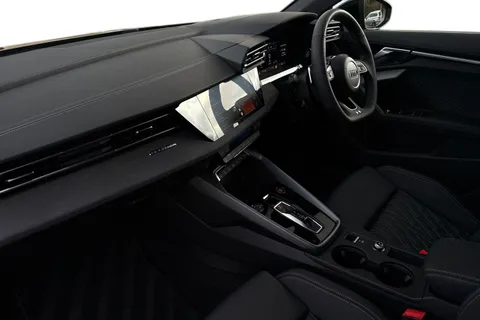  Audi S3 2.0 TFSI Black Edition Sportback S Tronic quattro Euro 6 (s/s) 5dr Thumbnail #15