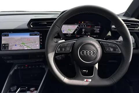  Audi S3 2.0 TFSI Black Edition Sportback S Tronic quattro Euro 6 (s/s) 5dr Thumbnail #18