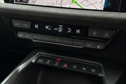  Audi S3 2.0 TFSI Black Edition Sportback S Tronic quattro Euro 6 (s/s) 5dr Thumbnail #22