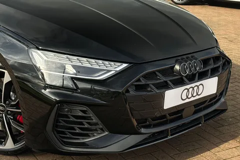  Audi S3 2.0 TFSI Black Edition Sportback S Tronic quattro Euro 6 (s/s) 5dr Thumbnail #25