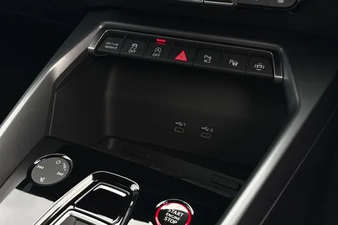  Audi S3 2.0 TFSI Black Edition Sportback S Tronic quattro Euro 6 (s/s) 5dr Thumbnail #40