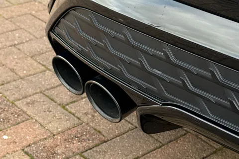  Audi S3 2.0 TFSI Black Edition Sportback S Tronic quattro Euro 6 (s/s) 5dr Thumbnail #47