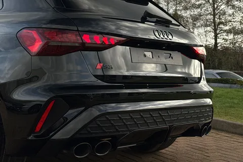  Audi S3 2.0 TFSI Black Edition Sportback S Tronic quattro Euro 6 (s/s) 5dr Thumbnail #51