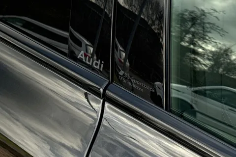  Audi S3 2.0 TFSI Black Edition Sportback S Tronic quattro Euro 6 (s/s) 5dr Thumbnail #52