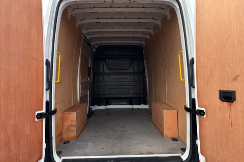 ML74EFS Volkswagen Crafter 2.0 TDI 140PS Commerce Plus High Roof Van Thumbnail #11