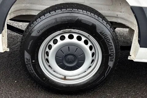 ML74EFS Volkswagen Crafter 2.0 TDI 140PS Commerce Plus High Roof Van Thumbnail #24