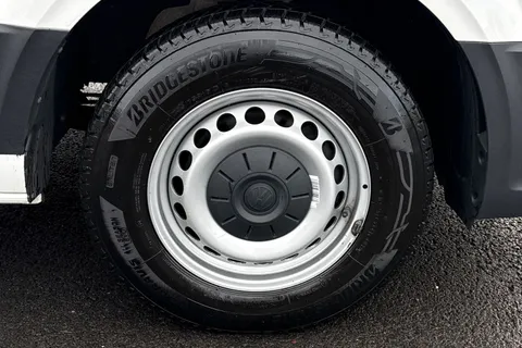 ML74EFS Volkswagen Crafter 2.0 TDI 140PS Commerce Plus High Roof Van Thumbnail #25