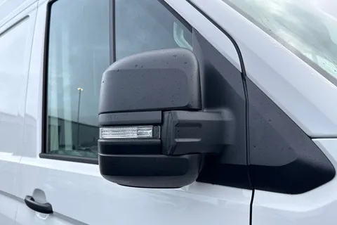 ML74EFS Volkswagen Crafter 2.0 TDI 140PS Commerce Plus High Roof Van Thumbnail #29