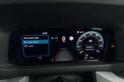 ML74EFS Volkswagen Crafter 2.0 TDI 140PS Commerce Plus High Roof Van Thumbnail #36