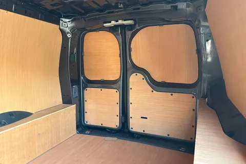 DA25CZR Volkswagen Caddy Maxi 2.0 TDI 122PS Commerce Pro Van DSG [Tech Pack] Thumbnail #20