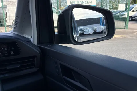 DA25CZR Volkswagen Caddy Maxi 2.0 TDI 122PS Commerce Pro Van DSG [Tech Pack] Thumbnail #22