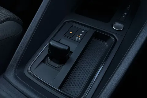 DA25CZR Volkswagen Caddy Maxi 2.0 TDI 122PS Commerce Pro Van DSG [Tech Pack] Thumbnail #24