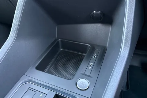 DA25CZR Volkswagen Caddy Maxi 2.0 TDI 122PS Commerce Pro Van DSG [Tech Pack] Thumbnail #37