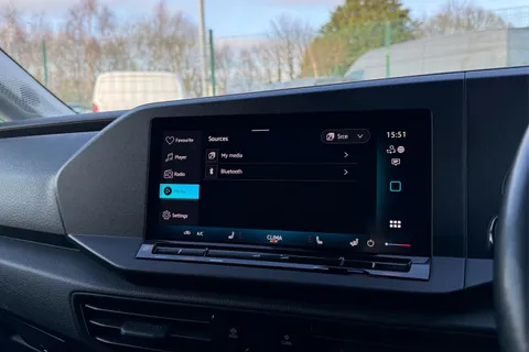 DA25CZR Volkswagen Caddy Maxi 2.0 TDI 122PS Commerce Pro Van DSG [Tech Pack] Thumbnail #54