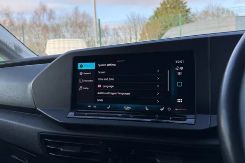 DA25CZR Volkswagen Caddy Maxi 2.0 TDI 122PS Commerce Pro Van DSG [Tech Pack] Thumbnail #60