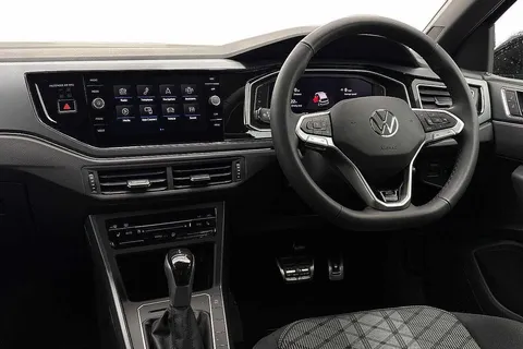 KM75OBV Volkswagen Polo 1.0 TSI 115 R-Line 5dr DSG ⭐Heated front seats⭐ Thumbnail #2