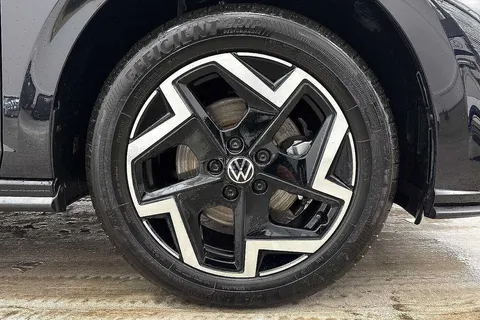 KM75OBV Volkswagen Polo 1.0 TSI 115 R-Line 5dr DSG ⭐Heated front seats⭐ Thumbnail #6