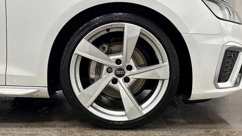 HG72NUC Audi A4 Avant Avant S line 40 TFSI 204 PS S tronic Thumbnail #6