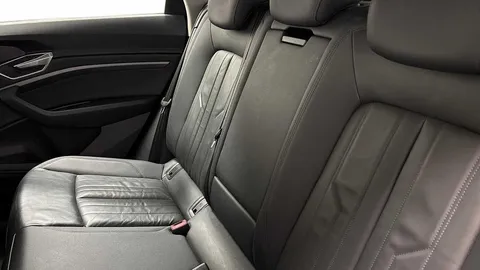 AK20YRW Audi e-tron Technik 50 quattro 230,00 kW Thumbnail #8