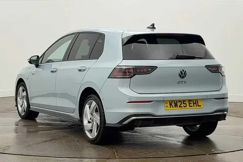 KW25EHL Volkswagen Golf 1.5 TSI 272 GTE eHybrid 5dr DSG**PAN ROOF + HEADS UP DISPLAY** Thumbnail #3