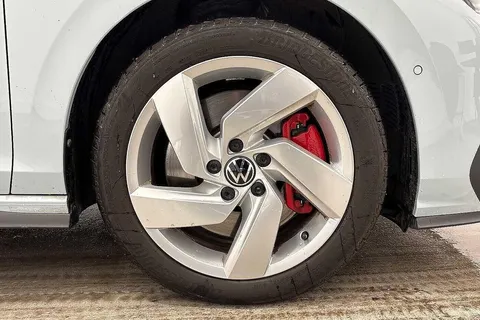 KW25EHL Volkswagen Golf 1.5 TSI 272 GTE eHybrid 5dr DSG**PAN ROOF + HEADS UP DISPLAY** Thumbnail #5