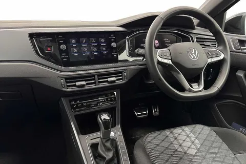 KO25MYH Volkswagen Taigo 1.0 TSI 115 Black Edition **PAN ROOF + KEYLESS ENTRY** 5dr DSG Thumbnail #2