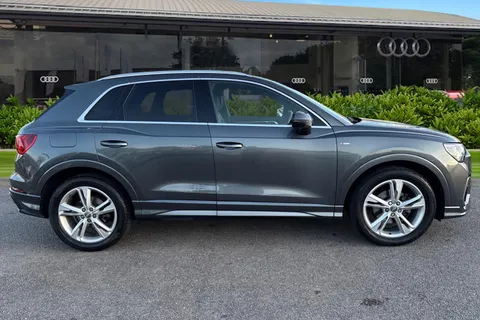 DE70MYH Audi Q3 S line 35 TDI quattro 150 PS 6-speed Thumbnail #4