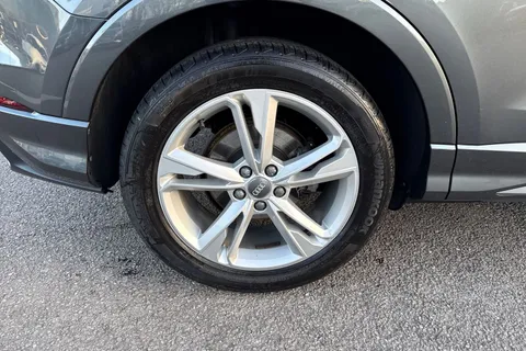 DE70MYH Audi Q3 S line 35 TDI quattro 150 PS 6-speed Thumbnail #13