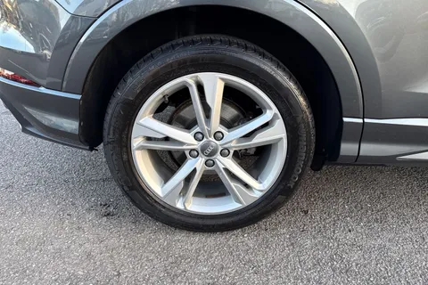 DE70MYH Audi Q3 S line 35 TDI quattro 150 PS 6-speed Thumbnail #14