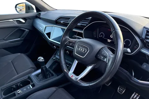 DE70MYH Audi Q3 S line 35 TDI quattro 150 PS 6-speed Thumbnail #15