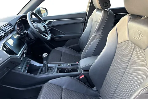 DE70MYH Audi Q3 S line 35 TDI quattro 150 PS 6-speed Thumbnail #17