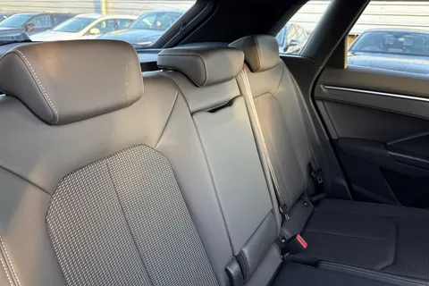 DE70MYH Audi Q3 S line 35 TDI quattro 150 PS 6-speed Thumbnail #20