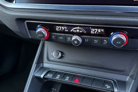 DE70MYH Audi Q3 S line 35 TDI quattro 150 PS 6-speed Thumbnail #23