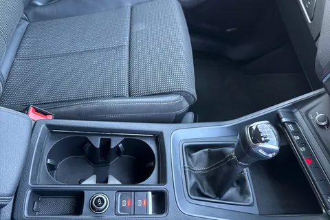 DE70MYH Audi Q3 S line 35 TDI quattro 150 PS 6-speed Thumbnail #24