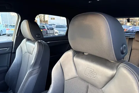 DE70MYH Audi Q3 S line 35 TDI quattro 150 PS 6-speed Thumbnail #25