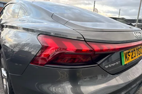 KF23DSZ Audi e-tron GT GT quattro 350,00 kW Thumbnail #9