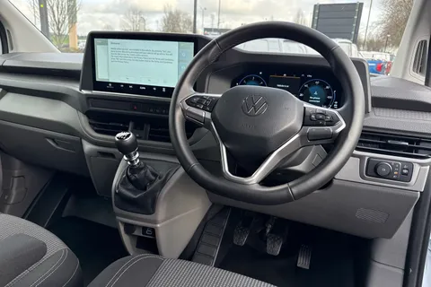 MF25HTP Volkswagen Transporter 2.0 TDI 110 Commerce Plus Van Thumbnail #14