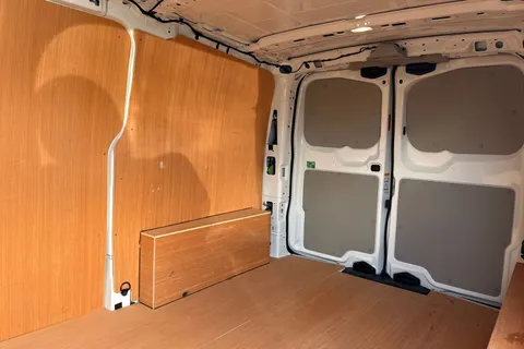 MF25HTP Volkswagen Transporter 2.0 TDI 110 Commerce Plus Van Thumbnail #15