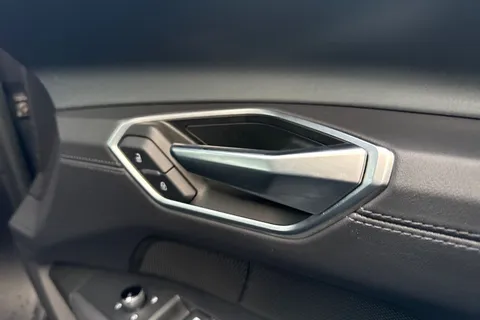 KF23DSZ Audi e-tron GT GT quattro 350,00 kW Thumbnail #22