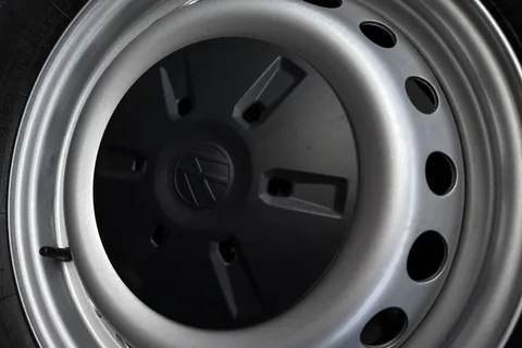 MF25HTP Volkswagen Transporter 2.0 TDI 110 Commerce Plus Van Thumbnail #27