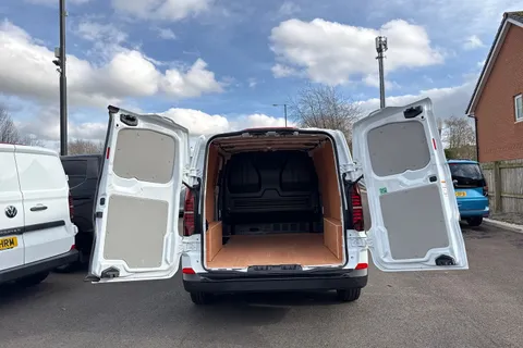 MF25HTP Volkswagen Transporter 2.0 TDI 110 Commerce Plus Van Thumbnail #33