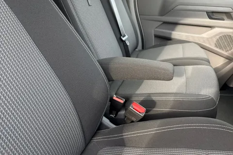 MF25HTP Volkswagen Transporter 2.0 TDI 110 Commerce Plus Van Thumbnail #34