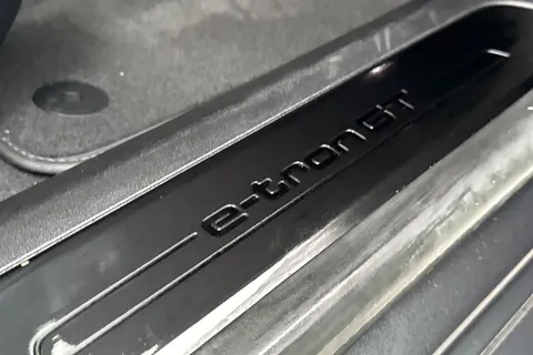 KF23DSZ Audi e-tron GT GT quattro 350,00 kW Thumbnail #35